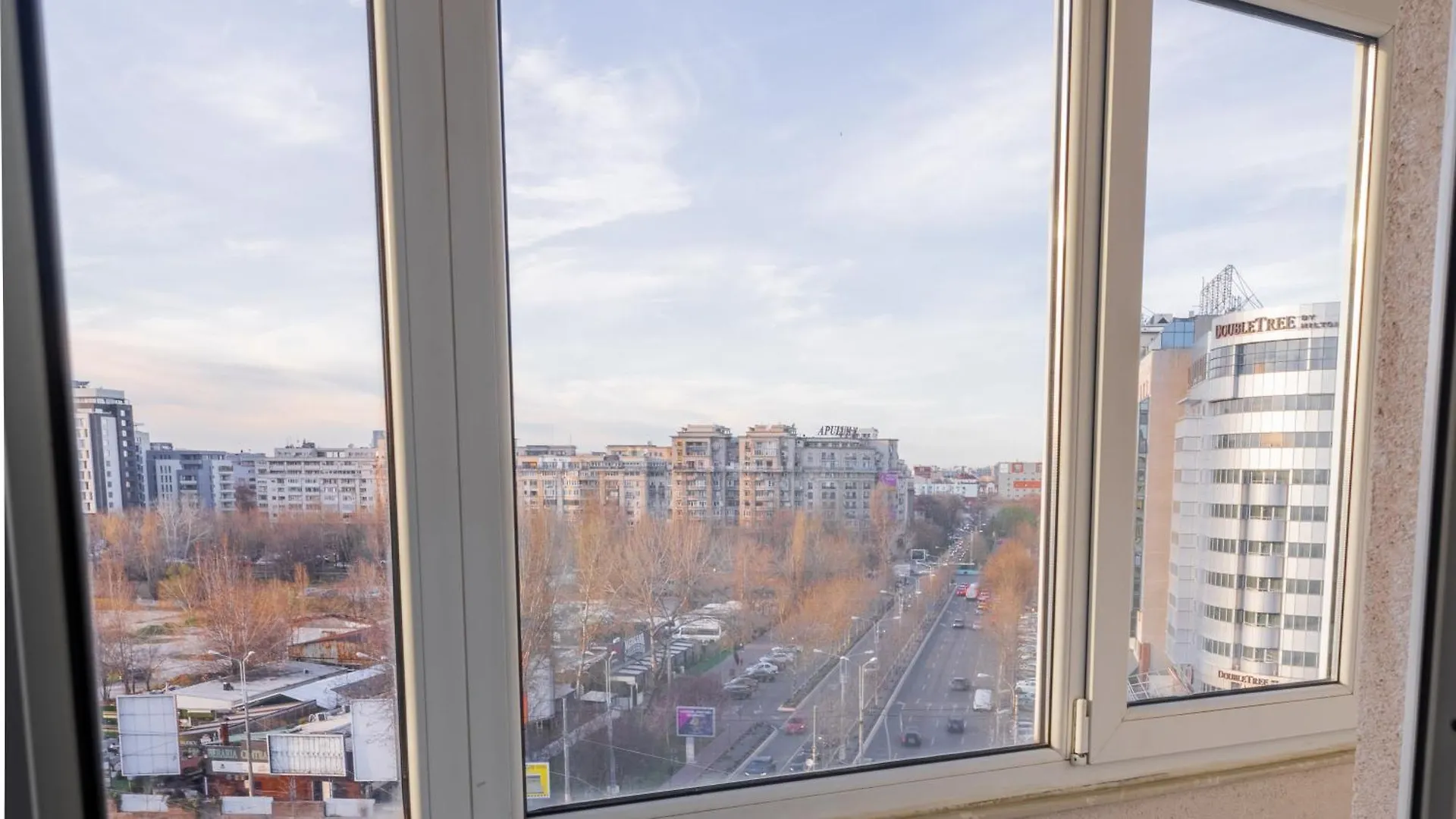Central Apartment With Skyline View Bucharest